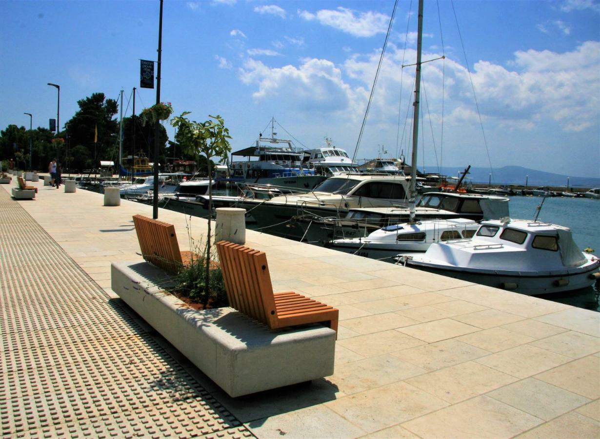 Right On The * Crikvenica